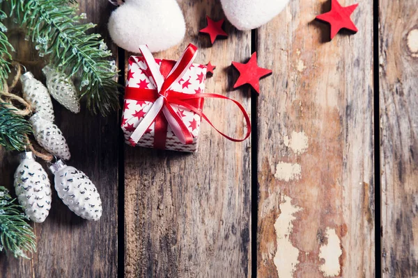 Weihnachten Hintergrund Mit Kopierraum Rote Geschenkbox Mit Sternen Und Herz — Stockfoto