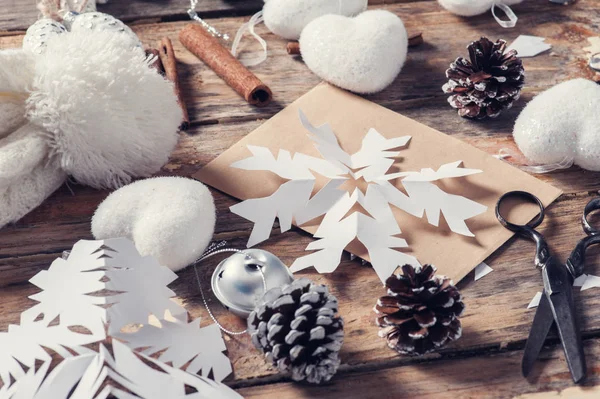 Conjunto Copos Nieve Ydecoración Para Regalos Navidad Primer Plano Con — Foto de Stock