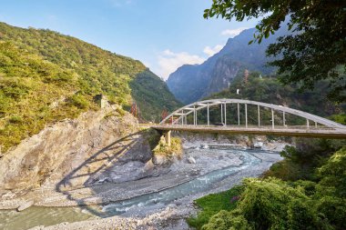 Tianfeng pagoda Tianxiang köprü ile rekreasyon alanı Taroko ulusal parkında Hualien city, Tayvan ile güzel manzara.