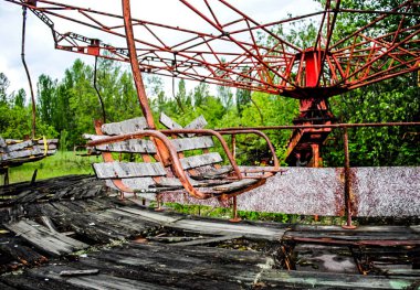 Çernobil bölgesindeki Pripyat şehir merkezindeki eğlence parkı. Kazadan önce açılmadığı ve herkesin tahliye edildiği söyleniyor, ama muhtemelen bu doğru değil..