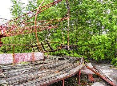 Çernobil bölgesindeki Pripyat şehir merkezindeki eğlence parkı. Kazadan önce açılmadığı ve herkesin tahliye edildiği söyleniyor, ama muhtemelen bu doğru değil..