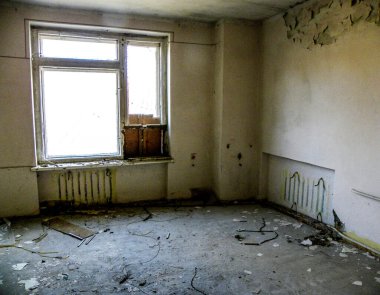 Terk edilmiş şehir Pripyat 'taki belediye binası Çernobil bölgesinde. 1986 'da patlayan santralden sadece 3 km uzakta 50 bin nüfuslu bir şehir..