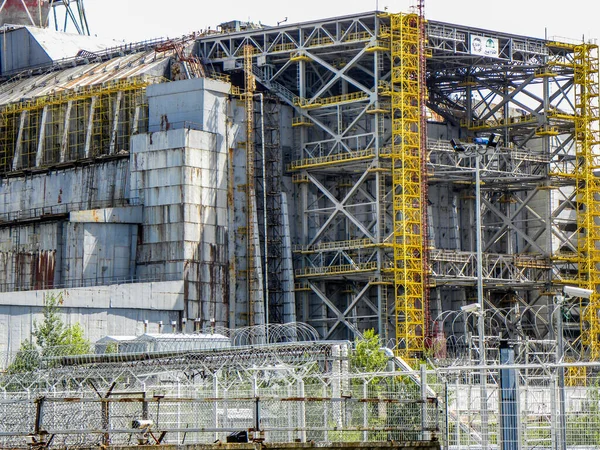 Sarkofag Vid Reaktor Nummer Fyra Kärnkraftverket Tjernobyl Bild Från Sommaren — Stockfoto