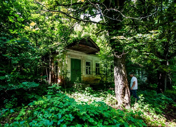 Parte Abandonada Aldea Todavía Trabajadora Chornobyl Zona Chernobyl Ucrania Antigua —  Fotos de Stock