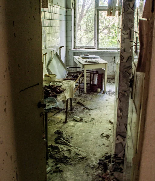 Krankenhaus Der Stadt Prypjat Innerhalb Der Verlassenen Stark Eingeschränkten Und — Stockfoto