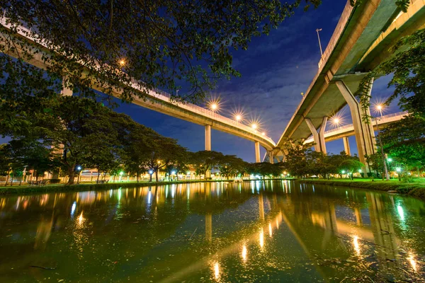 Vista Ângulo Vertical Expressa Tempo Noturno — Fotografia de Stock