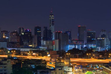 Sunrise Rating araba ile kenti yüksek süresi / iyi sabah Bangkok