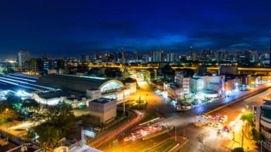 Zaman atlamalı yüksek Rating araba ile şehir görünümünü sunrise süresi / iyi sabah Bangkok