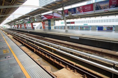 Bangkok, Tayland - 13 Eylül, 2018: Bts gökyüzü tren istasyonu Bangkok, boş insanlarla