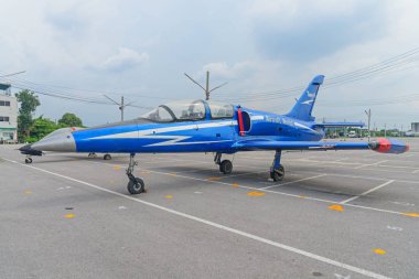 Nakhonpathom, Tayland - 22 Eylül, 2018: Eski uçak uçak pazarı Caddesi üzerinde göstermek 