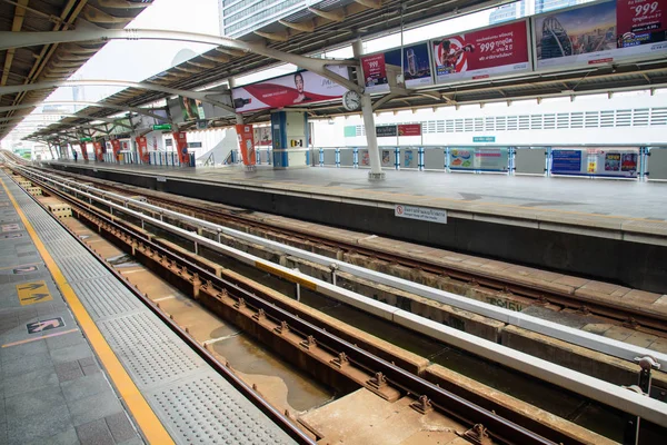 Bangkok Thajsko Září 2018 Bts Sky Vlakové Prázdnou Lidí Nádraží — Stock fotografie