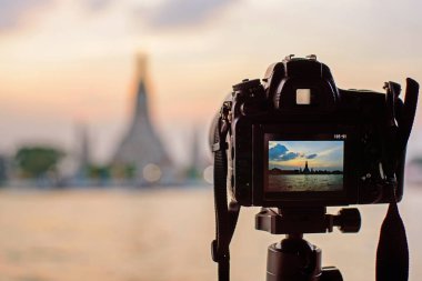Gün batımı zamanında almak Wat Arun Ratchawararam Ratchawaramahawihan fotoğraf