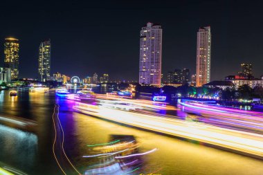 ışık teknenin şehrin nehir hareket bulanıklığı
