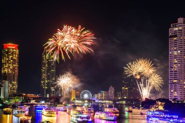 havai fişek şehir / yüksek havai fişek ile bina