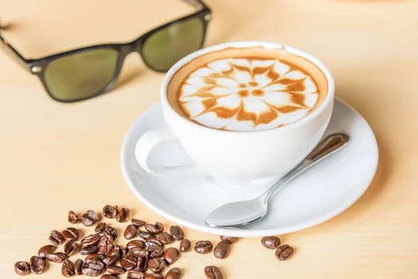 Kawę Okulary Stole Gorącej Cappuccino — Zdjęcie stockowe