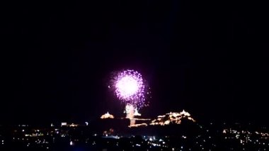 Wang dağ Sarayı'nda havai fişek / Fireworks Dağı'nda Tay Tapınağı'nda