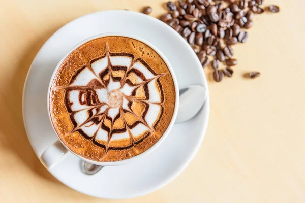 Cappuccino Chaud Avec Beau Motif Lait Avec Grains Café — Photo
