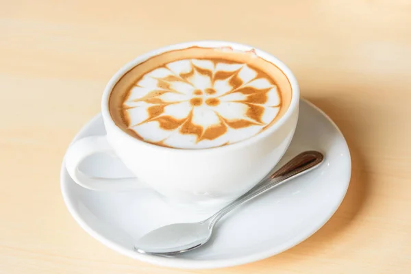 Hete Cappuccino Koffie Met Mooi Patroon Schuim Tafel — Stockfoto