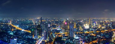Şehir gece zaman yüksek bina Panorama yüksek görünümü