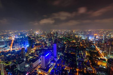 gece zamanında yüksek kenti