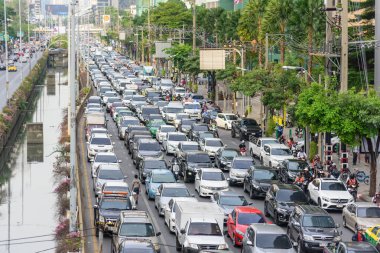 Bangkok , Tayland - 16 Mayıs, 2019 : Uzun hafta sonu Bangkok şehrinde trafik sıkışıklığı