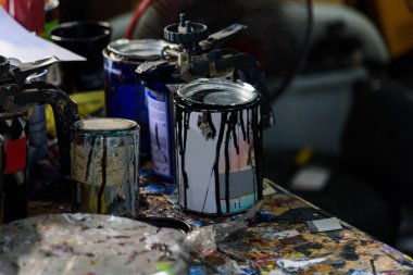 garajda kullanılan Boya olabilir