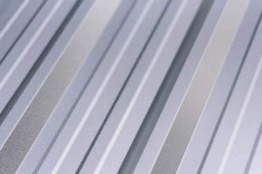 Yeni Çinko tavana yakın