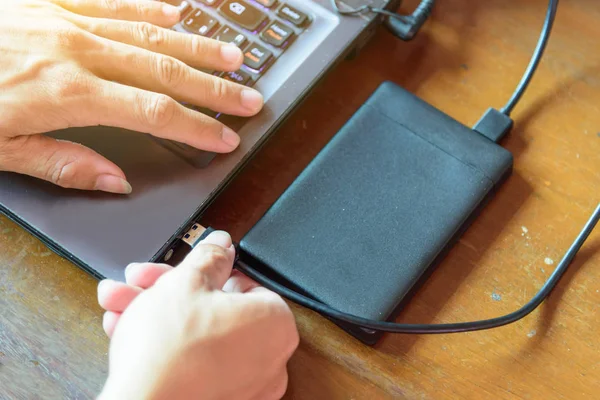 Anslut Hårddisk Notebook Med Extern Box Sata — Stockfoto