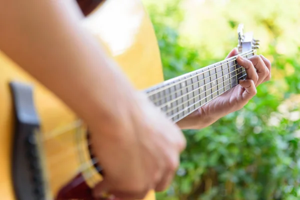 Playing Acoustic Guitar Park — Stock Photo, Image
