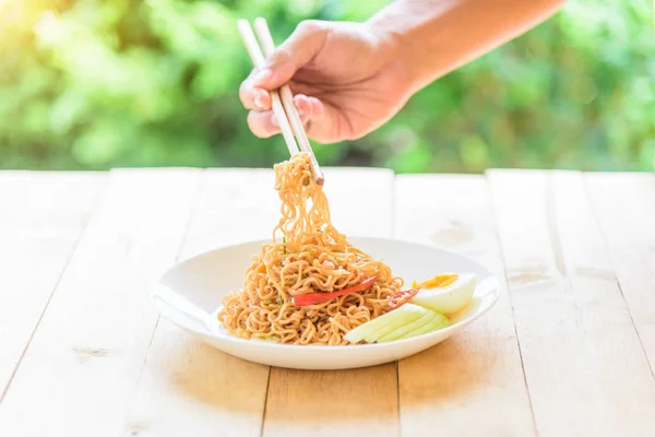 Tong Noodle Chopsticks Instant Noodle — Stock Photo, Image