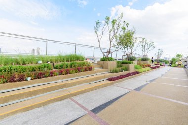 Bangkok, Tayland - 1 Temmuz 2020: Chao Phraya Gökyüzü Parkı Bangkok, Tayland