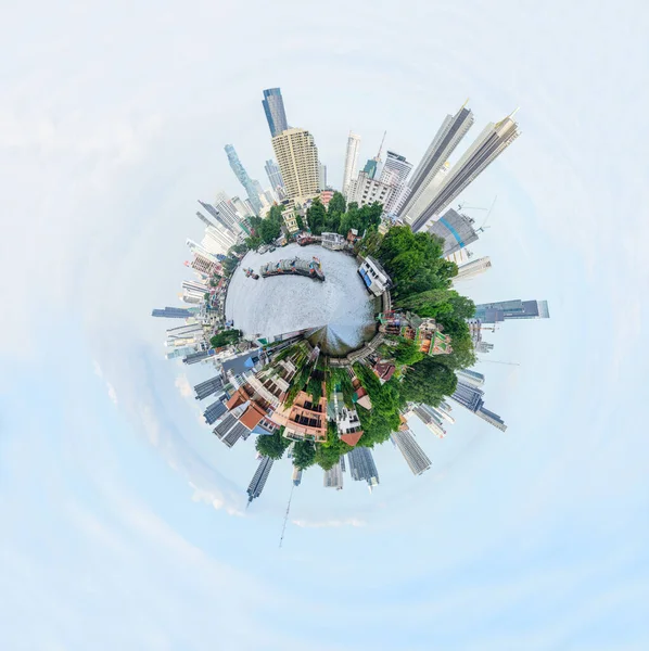 360 Panorama Van Hoog Gebouw Aan Rivier — Stockfoto