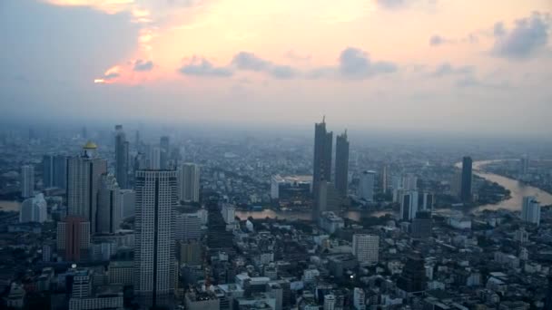 バンコク 2019年2月25日 日没時の街のハイビュー 日没時のバンコク市のハイビュー — ストック動画
