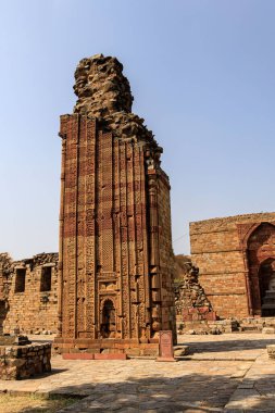 Hindistan 'da Müslüman döneminde yapılmış eski yapılar.