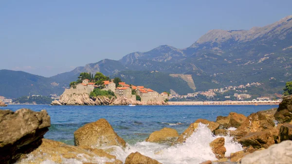 Sveti Stefan Isla Olas Mar Montenegro Isla San Esteban Pequeño — Foto de Stock