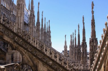 Duomo di Milano (Milan Katedrali) çatısı, Lombardy, İtalya - mimari detay tasarımı