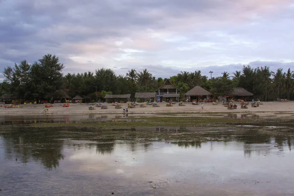 День Хмарочосу Пляжі Невеликою Кількістю Туристів Острові Gili Air Ломбок — стокове фото
