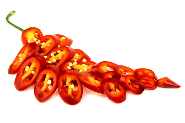 Peperoncino Rosso Fette Piegato Forma Pepe Fondo Bianco — Foto Stock