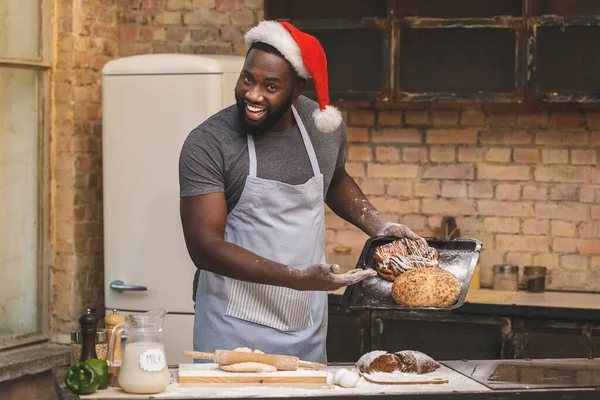 Proceso Cocción Navidad Chef Usa Delantal Prepara Masa Para Hacer — Foto de Stock