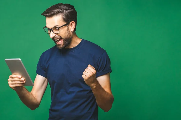 Winnaar Gelukkig Jongeman Casual Shirt Bril Staan Met Behulp Van — Stockfoto