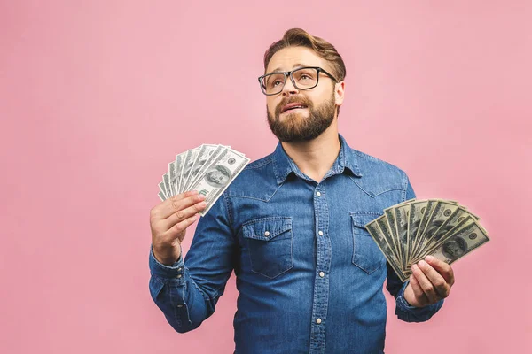 Lycklig Vinnare Med Jackpot Nöjd Skäggig Affärsman Casual Hålla Pengar — Stockfoto