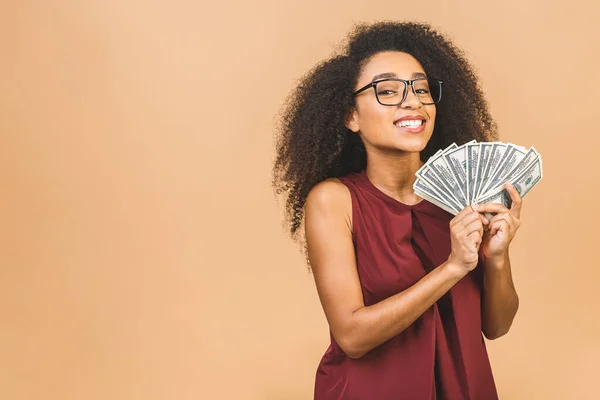 Feliz Ganador Retrato Mujer Afroamericana Exitosa Años Con Peinado Afro — Foto de Stock