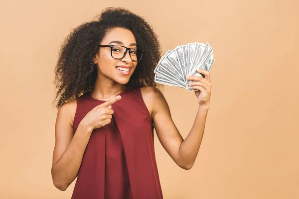 Feliz Ganador Retrato Mujer Afroamericana Exitosa Años Con Peinado Afro — Foto de Stock