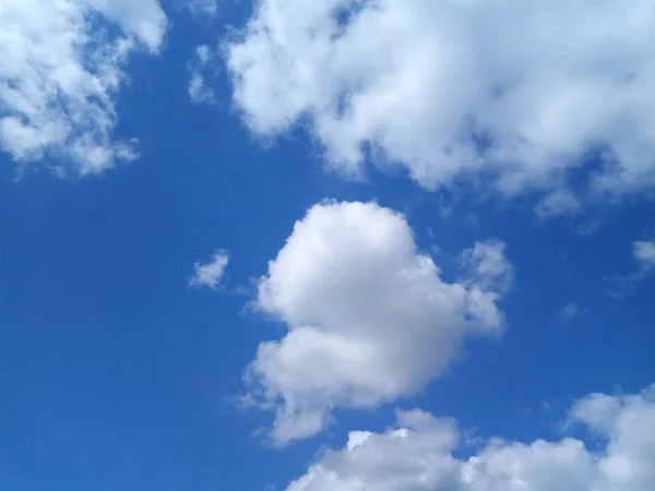 Biru Langit Putih Awan Musim Panas Cerah Hari — Stok Foto