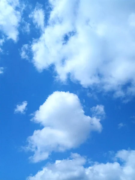 Голубое Небо Белые Облака Летний Солнечный День Стоковая Картинка