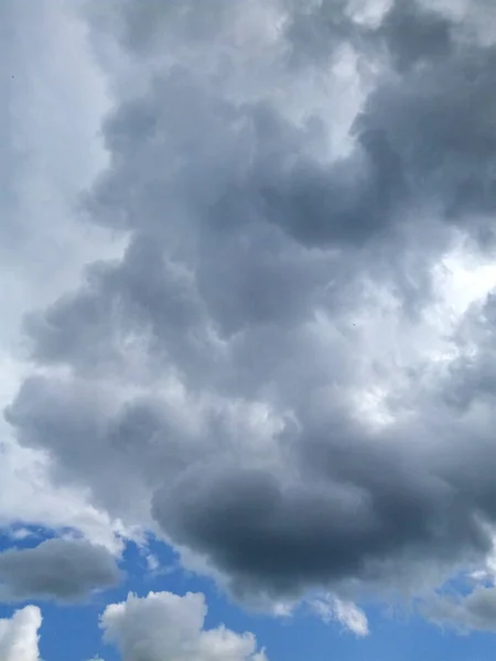 Дождевые Тучи Летнем Небе — стоковое фото
