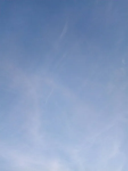 Wolken Aan Blauwe Hemel Een Zonnige Zomerdag — Stockfoto