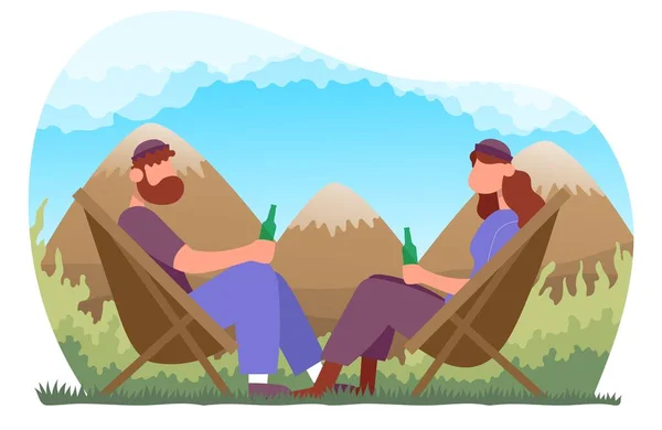 男性と女性のキャンプチェアに座って ボトルのビールを飲む 屋外でのハイキングのコンセプト サイドビュー カラー漫画フラットベクトルイラスト — ストックベクタ