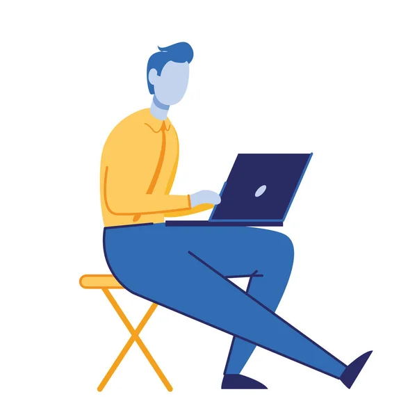一个拿着笔记本电脑坐在椅子上的男人侧视图 平面漫画矢量彩色图片为网络 与白种人隔离 — 图库矢量图片
