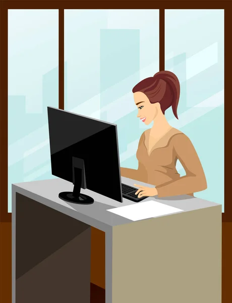 Employé de bureau ou pigiste. Femme est assise au bureau et travaille sur l'ordinateur portable — Image vectorielle